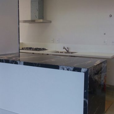 Cozinha em Mármore Nero